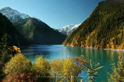 Un lago en el Edén